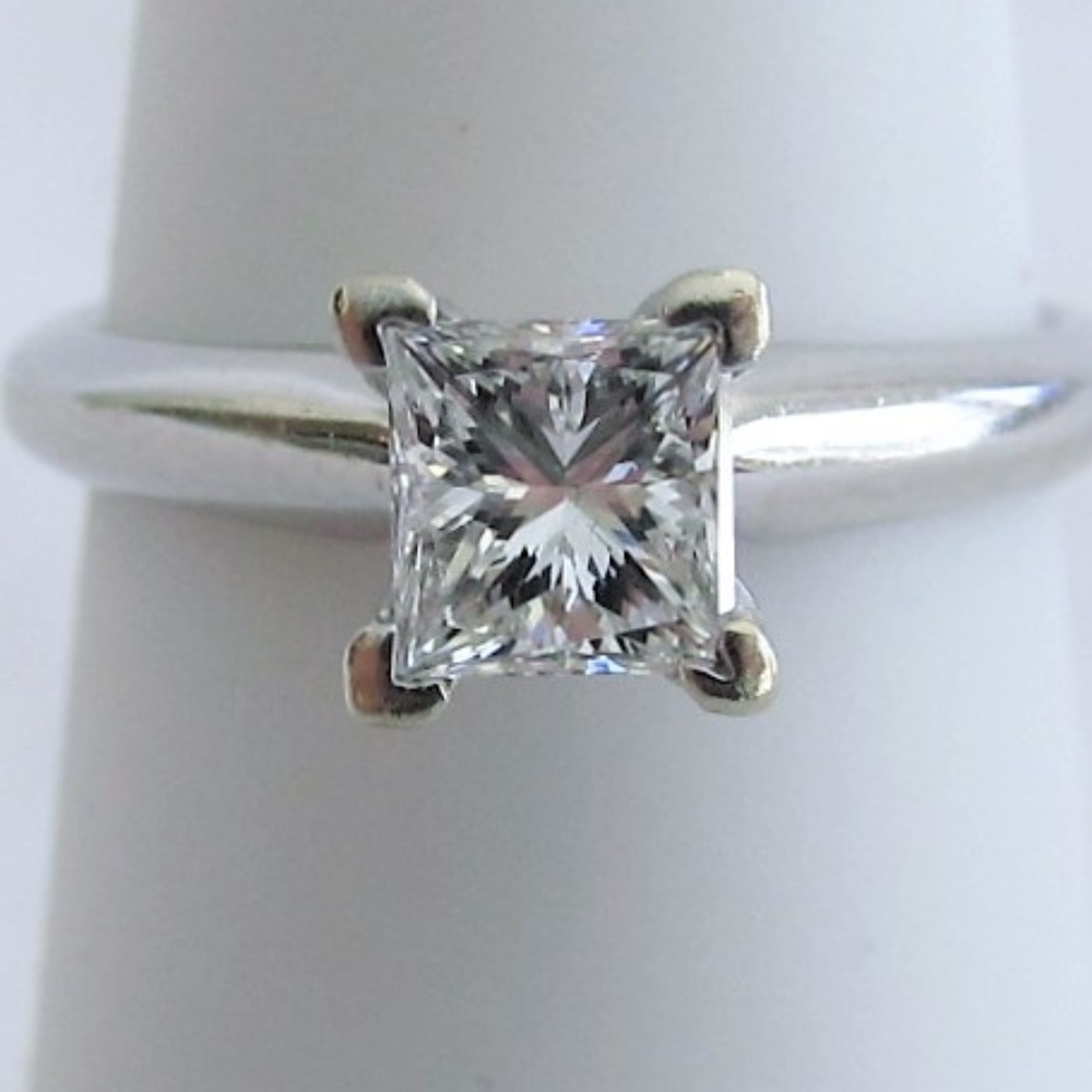 Zales Certified 1/2CT E-F Color Diamond Ring 14K